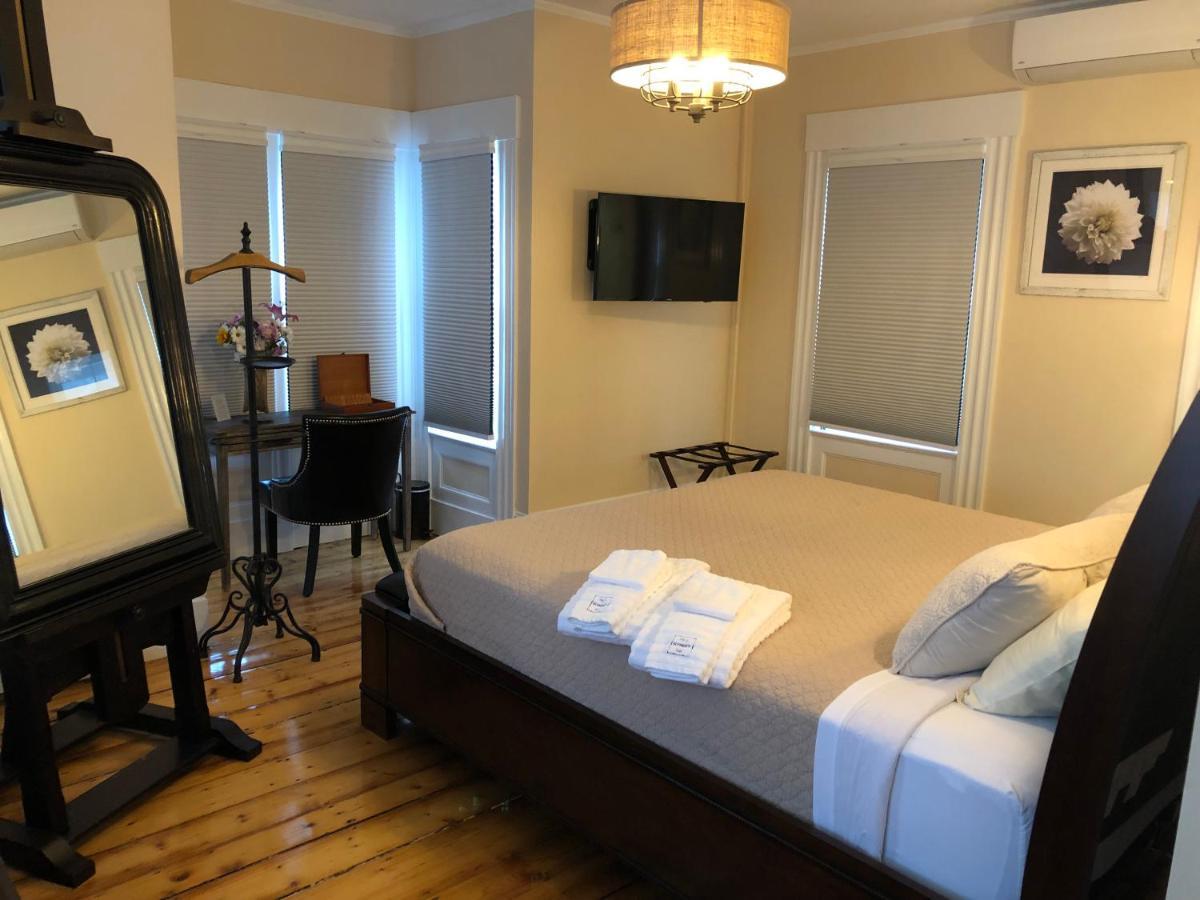 Sea Street Inn Гианнис Порт Экстерьер фото